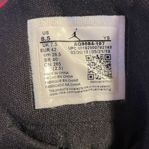 Jordan Max Aura White Metallic Gold Black Men’s Size 8.5 EUC - Picture 9 of 9